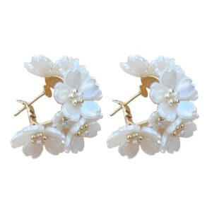 Shining Diva Fashion Latest Sweet Romantic Elegant White Flower Hoop Earrings | Stylish Shell Resin Delicate Pearl Flower Zircon Earrings | Trendy Versatile Jewellery | Light Exquisite Luxury Jewellery